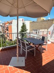 Dúplex  Carrer tarragona. Duplex segunda linea demar  y parking