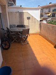 Appartement  Carrer can crosas. Piso conparking y trastero centro palafolls.