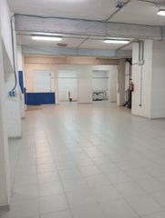 Lloguer Local Comercial  Avinguda del mediterrani 99. Sotano apto para negocio