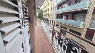 Pis  Carrer de moragas. Piso 4dormitorios centro calella