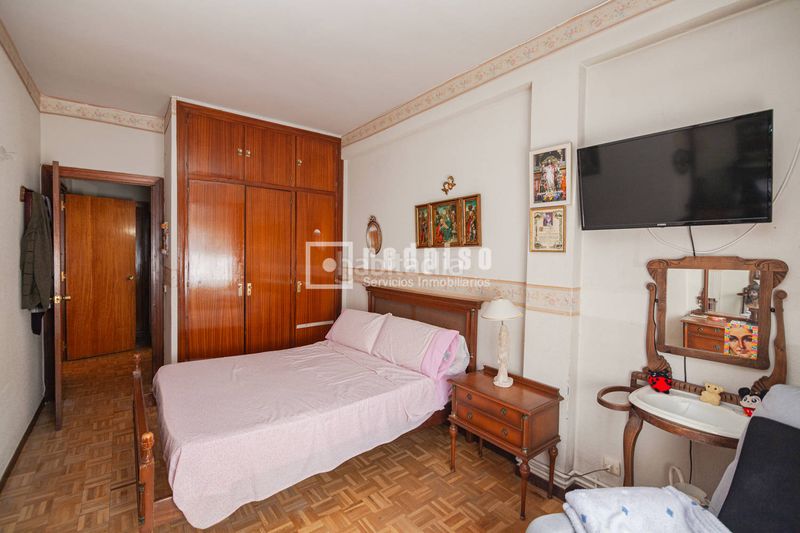 Foto 60dd3f77-221a-41c8-b49b-e37139b1a7bb. Pis amb calefacció aparcament a Prosperidad Madrid