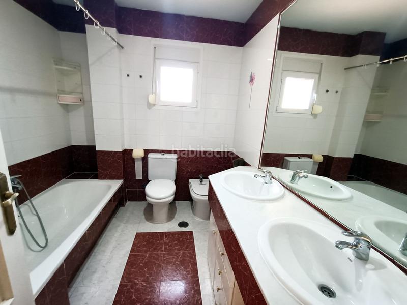 Foto 74372544-db8d-45e9-a3e7-e8aac0caa3e1. Casa amb piscina a Sierra Helada Benidorm