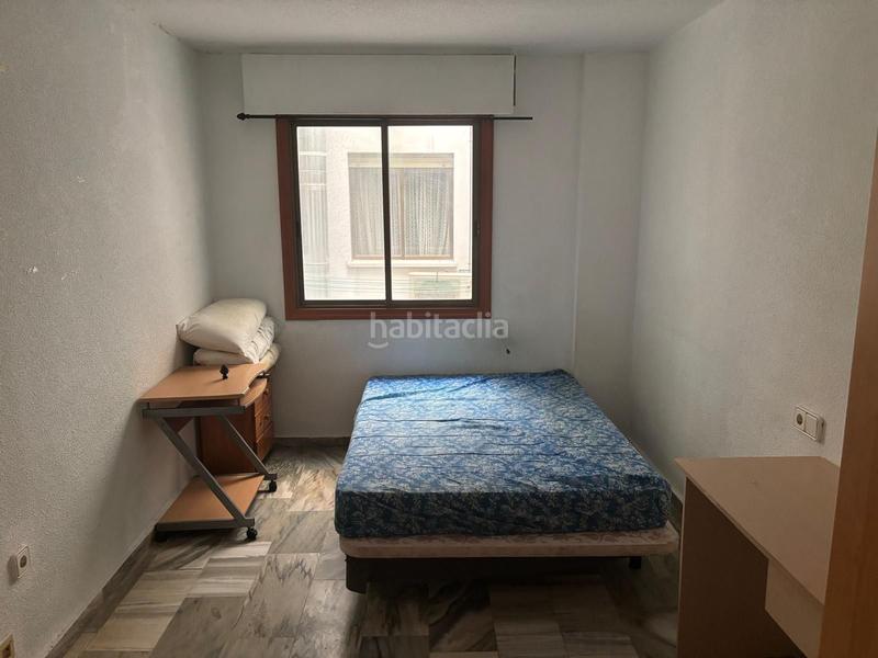 Foto b375c8b5-7300-4dfd-a745-57fa1ef9b479. Piso amplio piso en 1 linea de playa en Centro Urbano Benidorm