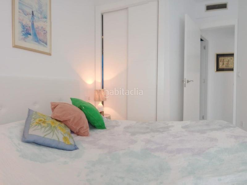 Foto ca4b08f4-bc4f-499e-8be8-8ada42cf4de2. Apartament amb piscina a Playa Levante Benidorm