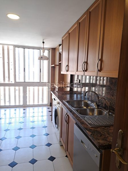 Foto c55d1b0f-99a4-42cb-840d-afaf64347e19. Pis amb calefacció piscina a Levante Alto Benidorm