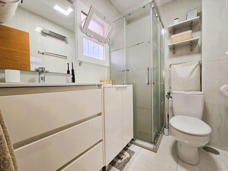 Foto e8b5cd78-a08c-4597-9b76-f1bd78d3d6a5. Piccolo appartamento con piscina in Rincón Alto Benidorm