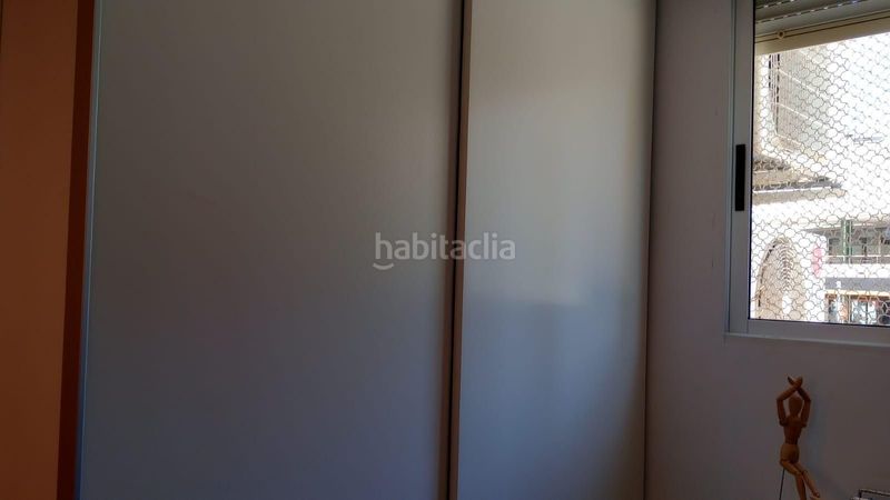 Foto bf423e20-df01-49f1-b04e-127665d8a801. Apartament amb piscina a Playa Levante Benidorm