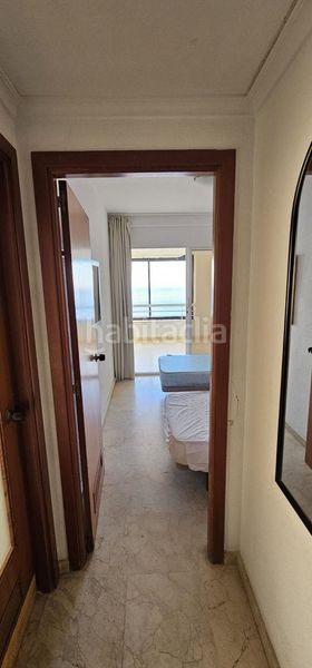 Foto c364dcc6-a9d2-4f88-9f59-8510e24bd7bf. Pis amb piscina a Playa Levante Benidorm