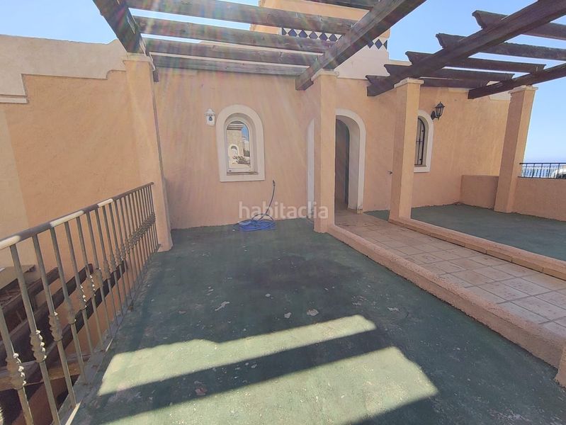 Foto b8164bb4-3083-4b18-bf77-5811ed3ef1f5. Casa adossada amb piscina a Altea hills Altea