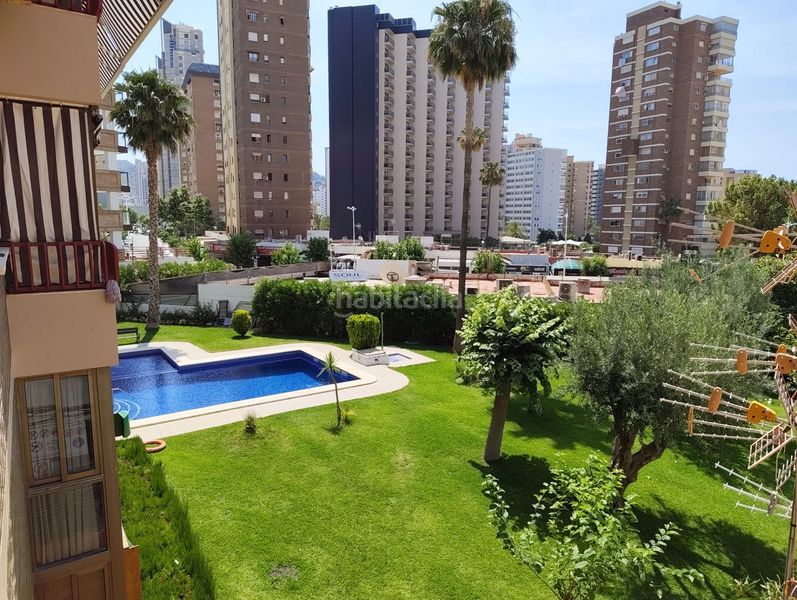Foto 4aecd641-6e08-407c-918a-7aeb7c1aa90f. Pis amb piscina a Levante Alto Benidorm