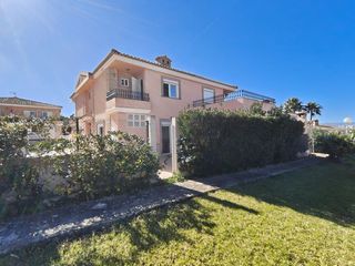 Casa en Sierra Helada. Chalet independiente en venta en avenida de malta