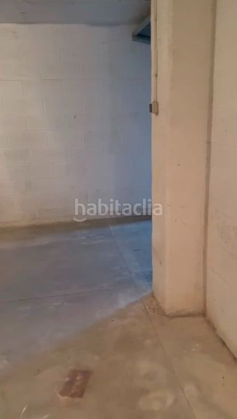 Foto 2fd6c03d-96d4-40c0-a009-fba5a63d4adf. Aparcament cotxe a Playa Poniente Benidorm