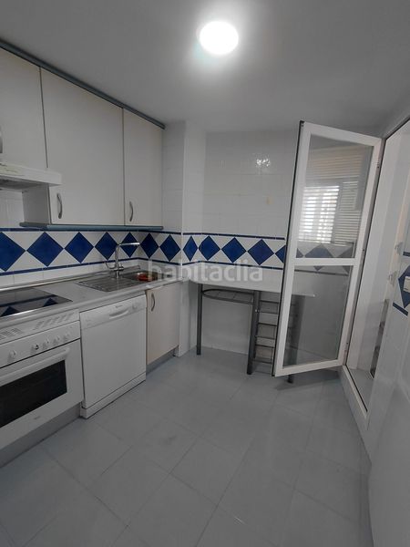 Foto 470eac1b-bdb7-42f7-9a24-99ed3827dd13. Apartament amb piscina a Via Parque Benidorm