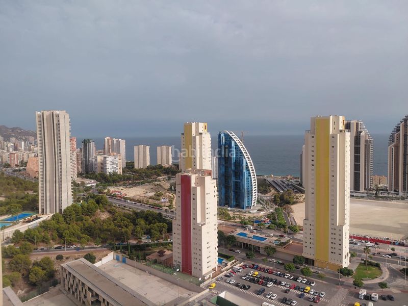 Foto fbfbf253-76bf-4f4c-b120-ea18076178c9. Apartament amb piscina a Via Parque Benidorm