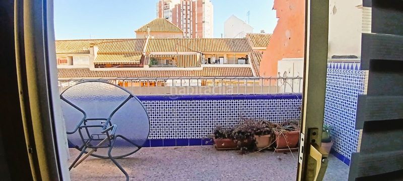 Foto 3aa37c45-f4d6-4dd7-9f72-34e7a309156d. Ático fantastico atico con 2 dormitorios y gran terraza en zona colonia madrid en Benidorm