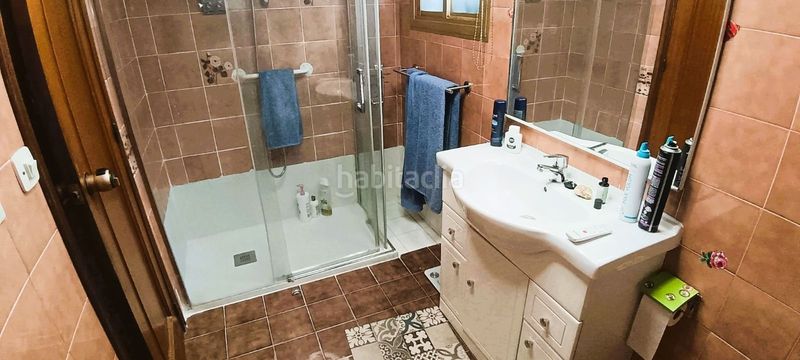 Foto c67097db-21a6-443e-b639-f11953bba1fe. Ático fantastico atico con 2 dormitorios y gran terraza en zona colonia madrid en Benidorm