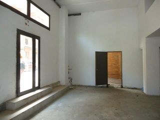 Alquiler Local Comercial  Carrer alfred perenya. Local comercial