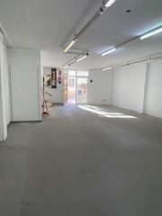 Rent Business premise in Carrer major 101