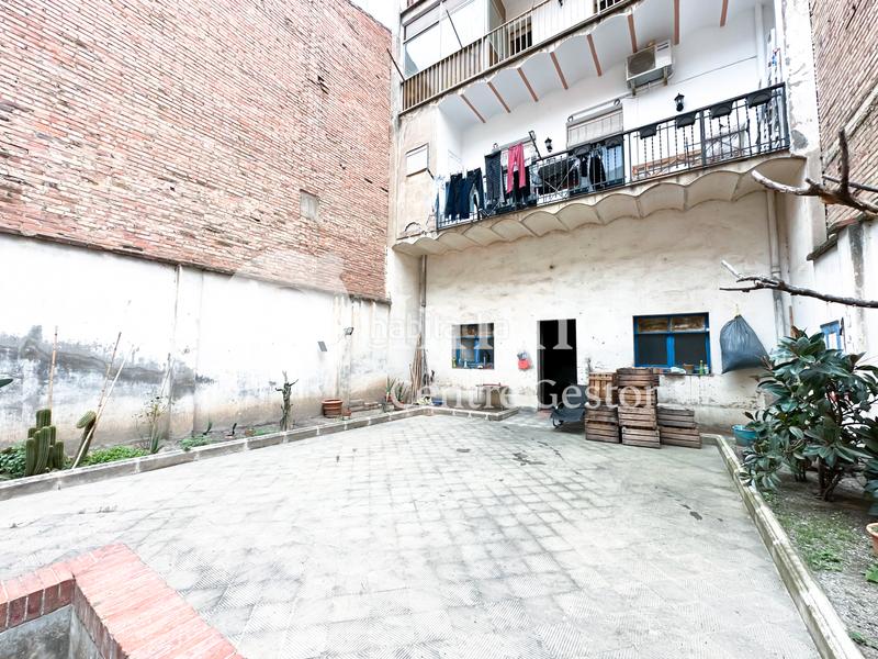 Foto b1ab945a-facc-44e5-bf52-fbeb10bb5ceb. Local comercial a Instituts-Universitat Lleida
