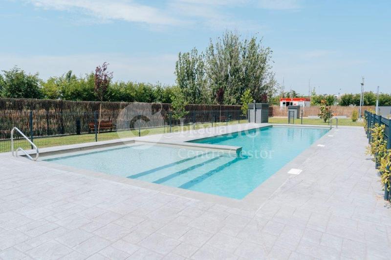 Foto 397263fe-8505-4410-8f2f-b65619129781. Affitto appartamento con riscaldamento piscina in Lleida