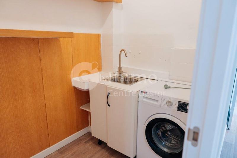 Foto 5aa7adc4-aa28-4c6e-b999-bb16dec538f0. Etagenwohnung mit heizung in Mariola Lleida