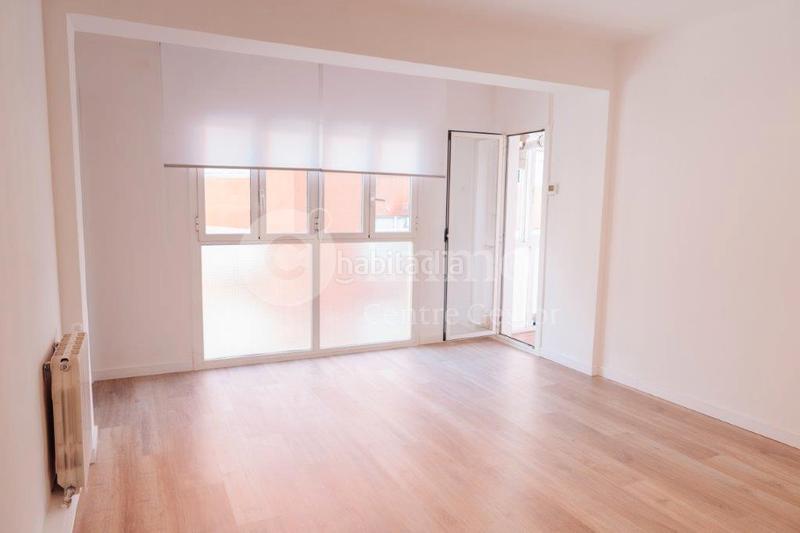 Foto 6d46f6d4-4e49-4a28-a9ba-1c879c0727db. Flat with heating in Mariola Lleida