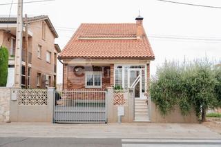 Chalet  Avinguda de flix