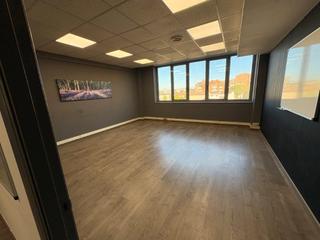 Location Bureau  Avinguda del doctor fleming 15