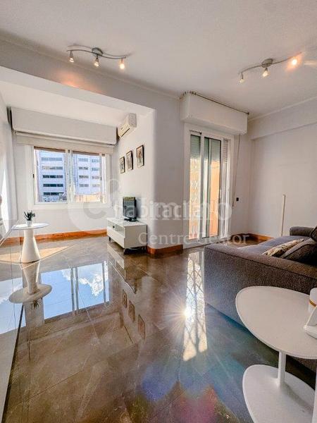 Foto 4c404570-fad7-4322-9f64-499dea807e0b. Pis a Vila de Gràcia Barcelona