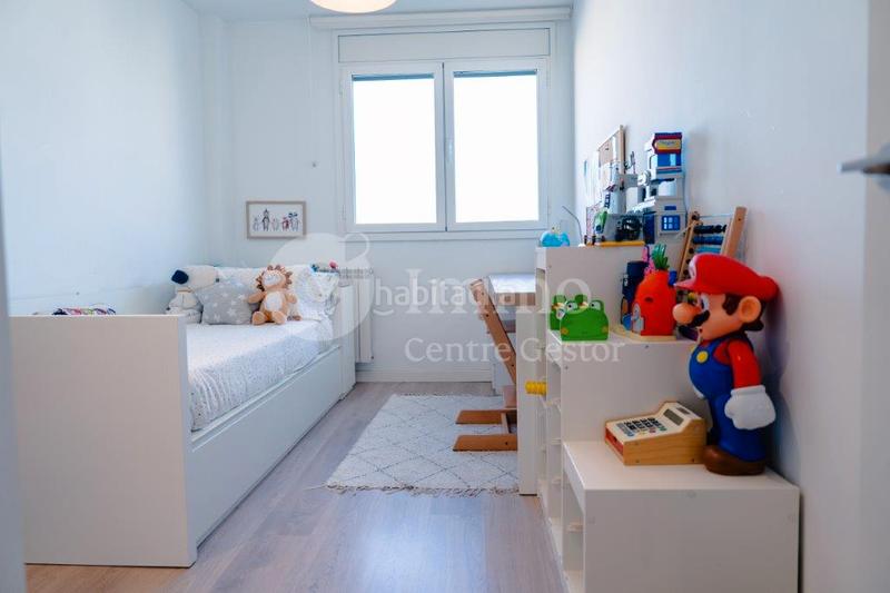 Foto 141914e6-cddf-41d6-a374-8256f3df84dd. Etagenwohnung mit heizung parking pool in La Bordeta Lleida