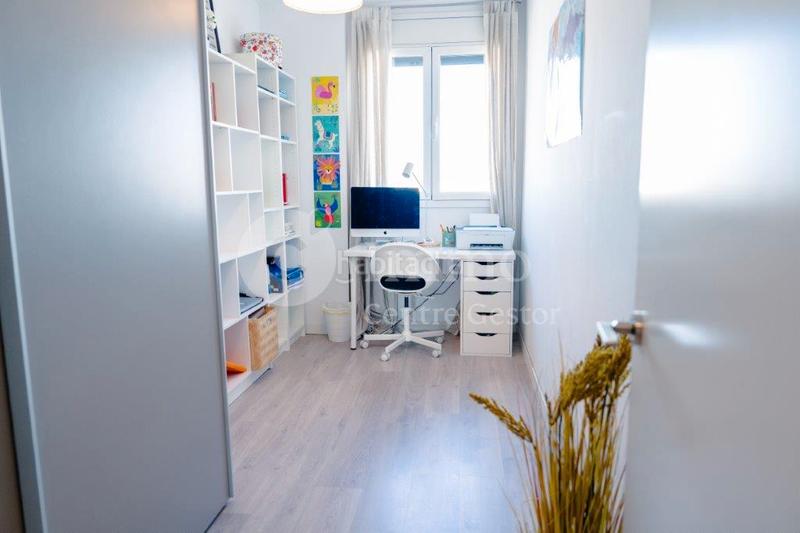 Foto 79c0bba2-8948-4d38-878d-c22aec677bd8. Pis amb calefacció aparcament piscina a La Bordeta Lleida