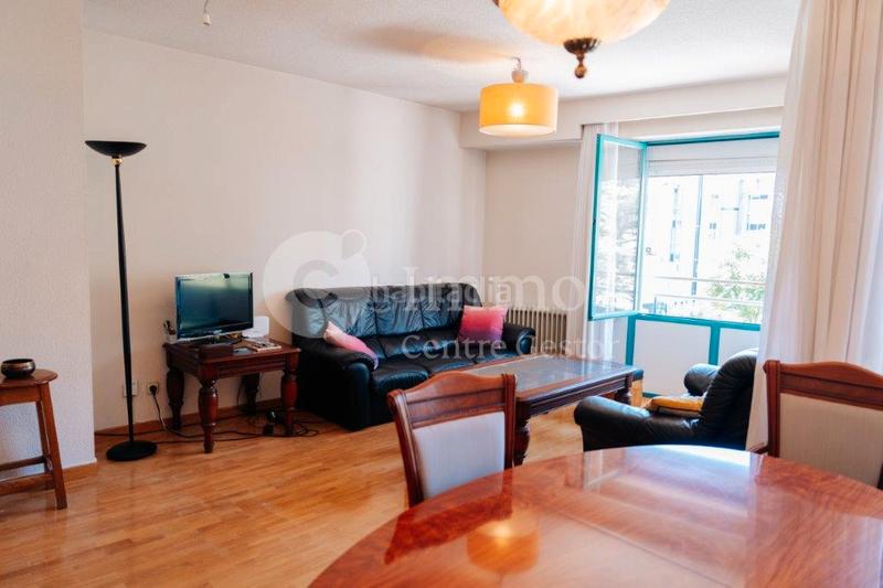 Foto 9a824ef8-c6db-44d5-8fdc-8ff89622f308. Flat with heating pool in Canillas Madrid