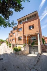 Casa aparellada  Travessia de la vila montcada