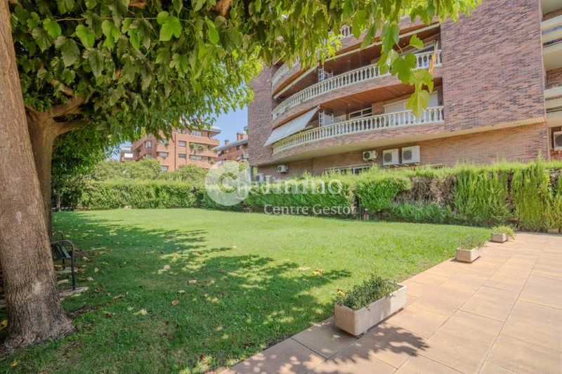 Foto b9ea3c2e-937e-42e8-8c1d-8921333dc943. Pis amb calefacció aparcament piscina a Joc de la Bola - Camps d'Esports Lleida