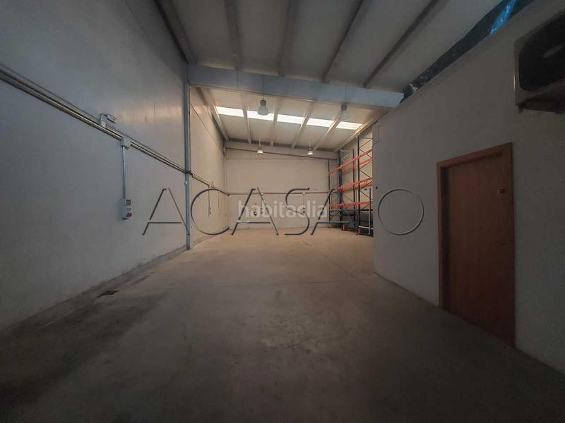 Foto 8d089e7c-9860-4ee0-a700-a4328d08d2a8. Fabrikhalle in Viso de San Juan (El)