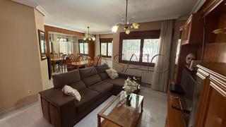 Maison jumelée à Estación-Cruz Roja. V2720  chalet en zona tranquila de illescas