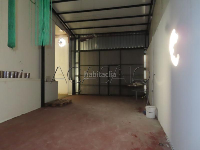 Foto 2c9db0bf-8b40-4f69-81ae-ffddce8aebc6. Capannone industriale in Lominchar