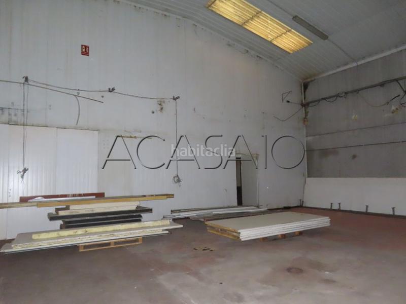 Foto 53203e4a-27be-4b3a-81b7-45871a0d3442. Capannone industriale in Lominchar