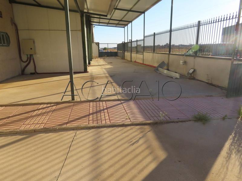 Foto b33e1f0d-38d1-4ab6-8d95-532607f9fec6. Capannone industriale in Lominchar