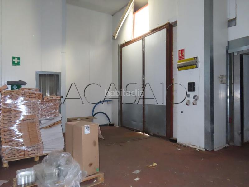 Foto f9f06ef7-044e-4542-a79d-b339ae1652db. Capannone industriale in Lominchar