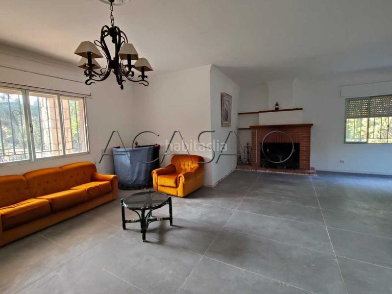 Foto 0de31b3f-bcf8-48e6-87c5-8633f5e0f18c. Casa amb calefacció aparcament piscina a Casar de Escalona (El)