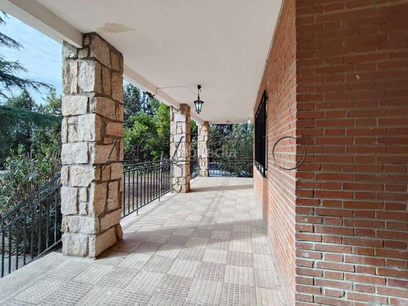 Foto bcb602ce-8493-4fde-81e4-7328c0bd8f52. Casa amb calefacció aparcament piscina a Casar de Escalona (El)