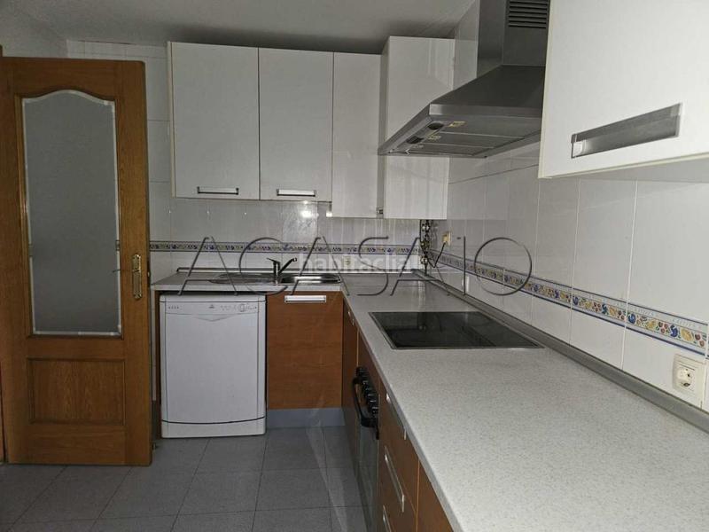 Foto 1cc05d05-a43d-42cb-8b73-074d211e2355. Haus mit heizung parking in Carranque