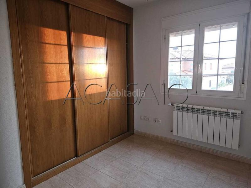 Foto 2049ceeb-ceaf-442c-8b28-9b982843263e. Haus mit heizung parking in Carranque