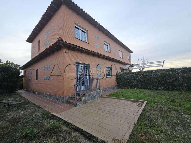 Foto 2a7b254f-8224-46a1-89bd-6b1decbaf082. Haus mit heizung parking in Carranque