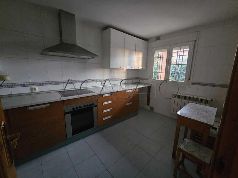 Foto 2c8030f4-a76e-435a-a54f-07fdf832166e. Haus mit heizung parking in Carranque