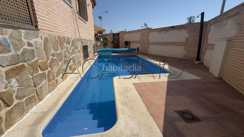 Foto 0d2b6832-a934-4257-ba51-8a3cee72ba5b. Casa amb calefacció aparcament piscina a Parque Manuel de Vega-Carretera de Ugena Illescas