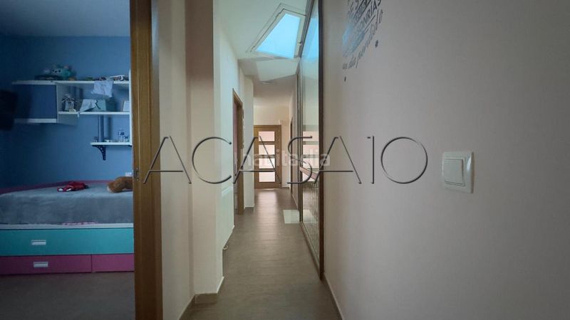 Foto 3fa91542-19df-433c-8749-bd893dcd5682. Casa amb calefacció aparcament piscina a Parque Manuel de Vega-Carretera de Ugena Illescas
