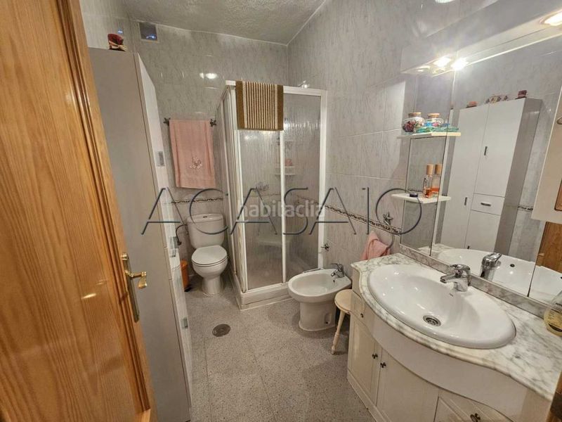 Foto 4301bbbe-d76f-499d-95ed-087cddafb2aa. Casa adossada a Cobeja