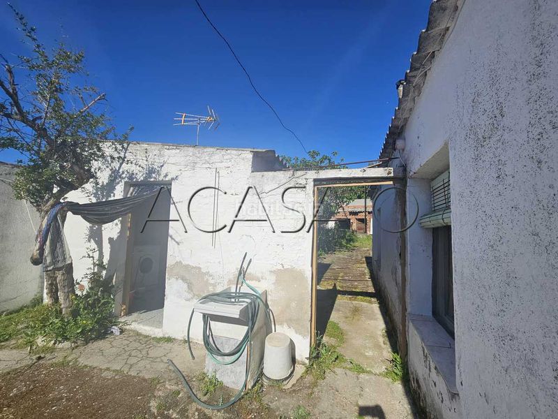 Foto 5314f3d1-7f6c-457c-b7f9-2943cb621321. Casa adossada a Cobeja